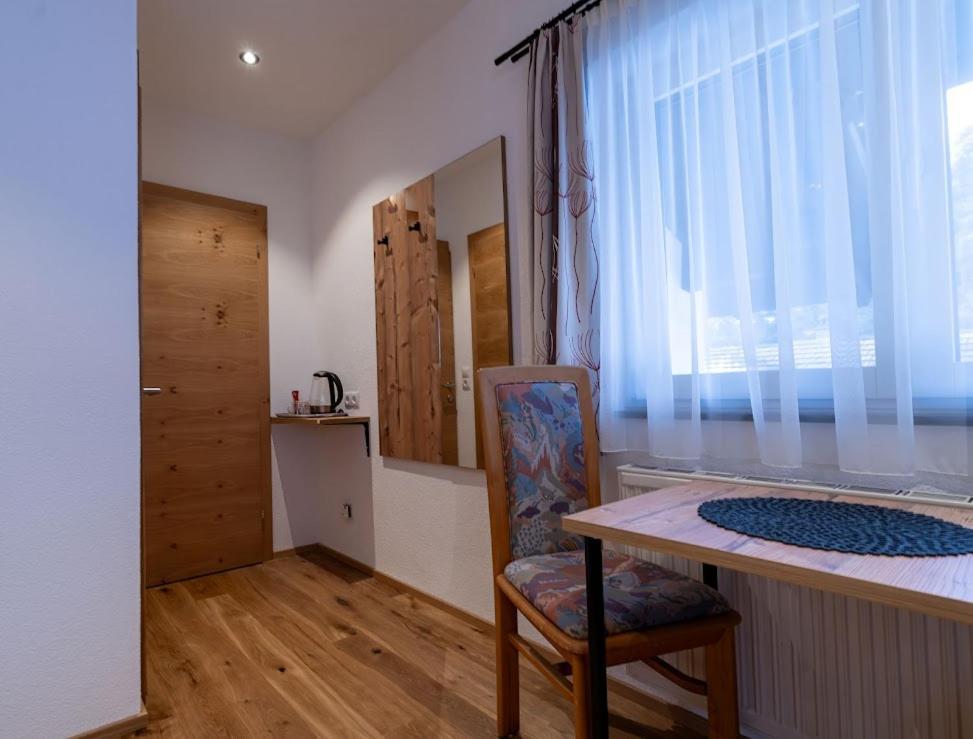 Haus Gisela Hotel Oetz Bagian luar foto