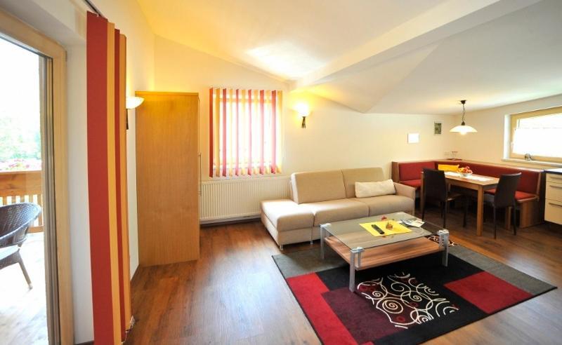 Haus Gisela Hotel Oetz Bagian luar foto