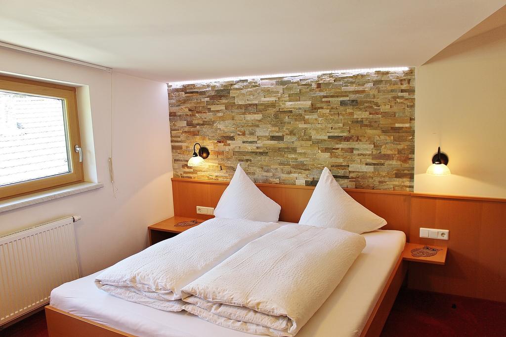 Haus Gisela Hotel Oetz Bagian luar foto