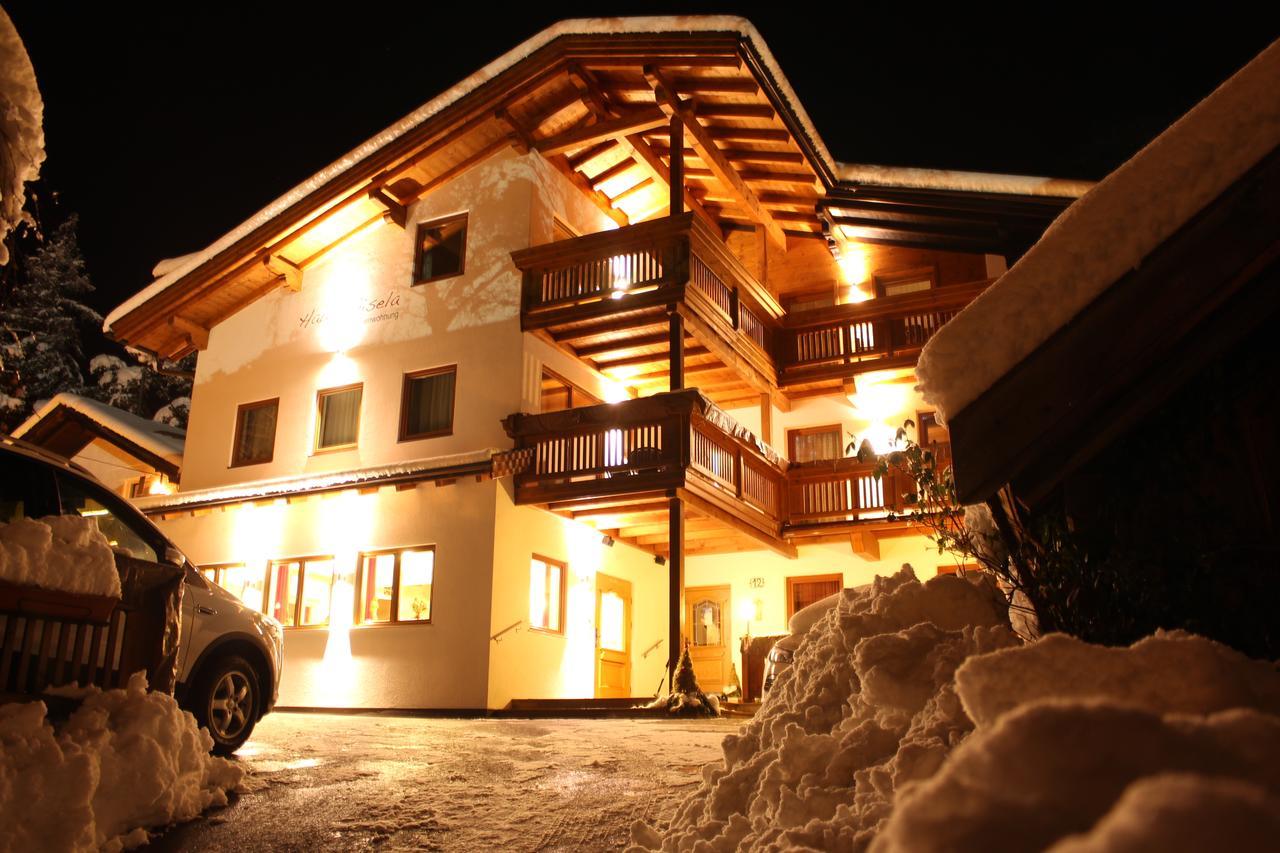 Haus Gisela Hotel Oetz Bagian luar foto